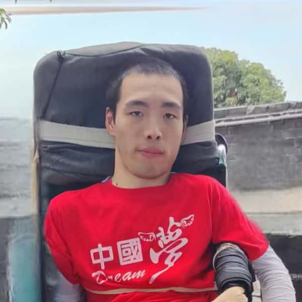 湖南29岁单身帅哥真诚找对象-龙岩征婚网